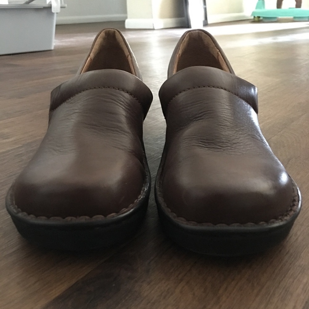 Born Clogs